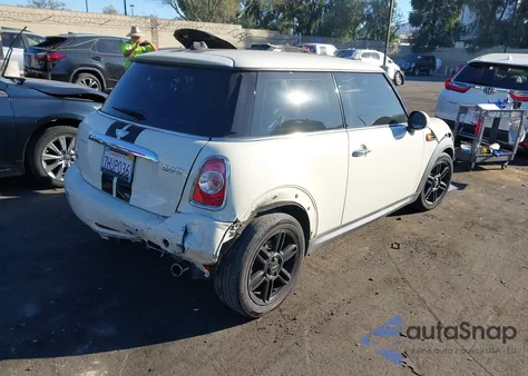 2013 Mini Hardtop Cooper из США, поврежденный, VIN WMWSU3C55DT691761